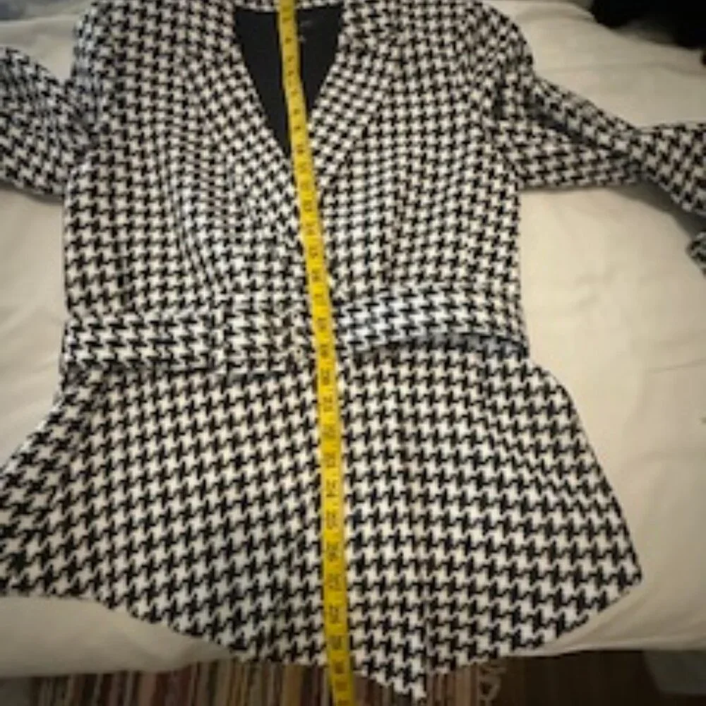 Tahari ASL Houndstooth Blazer / Jacket – Size 12 – Excellent Condition - Picture 2 of 6